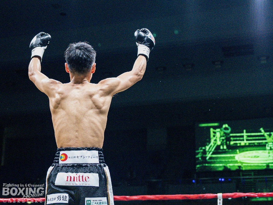 �����{�{�N�V���O�E�̊������Ɋ���