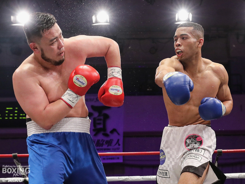 �w�r�[��1000���~�g�[�i�����g�D���҂�����!