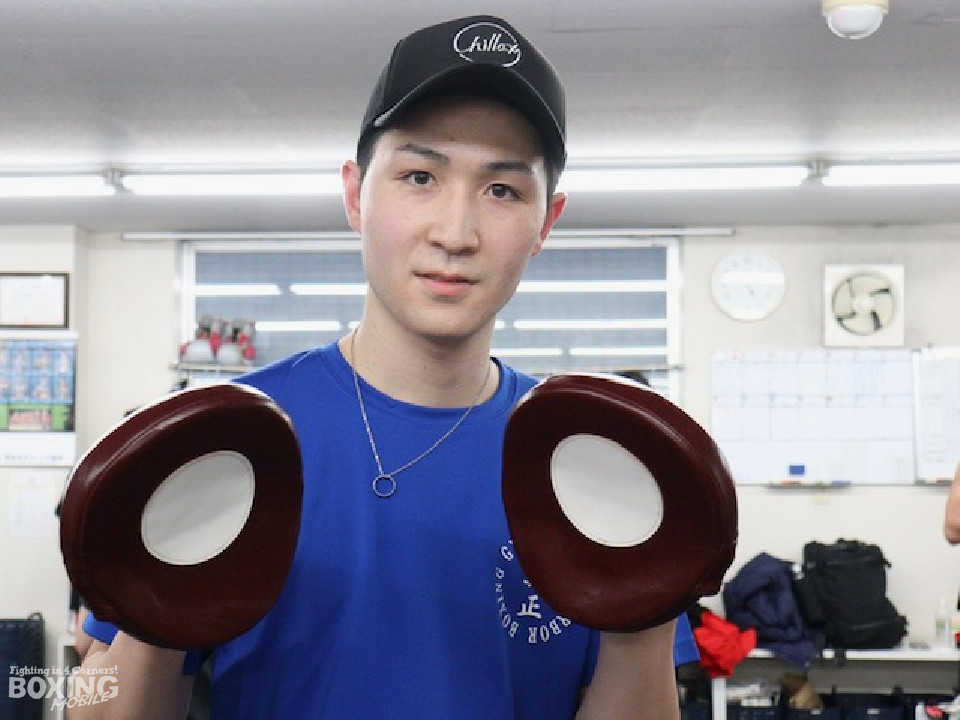 �勴��g���[�i�[(�^��)